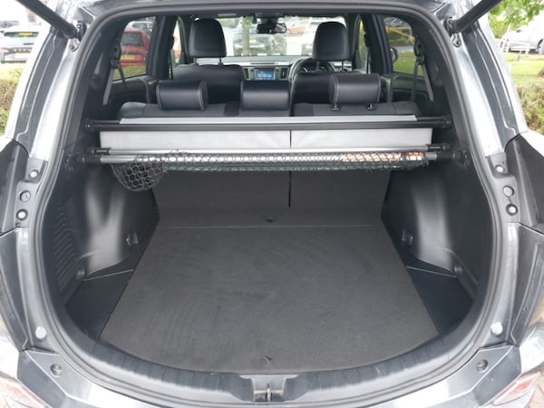 Used Toyota RAV4 2018 for sale - 76221569: Photo 8