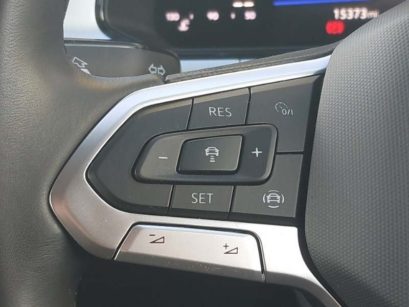 Used Volkswagen T-Roc 2023 for sale - 76628747: Photo 17