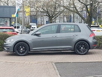 Used Volkswagen Golf 2018 for sale - 78169610: Photo