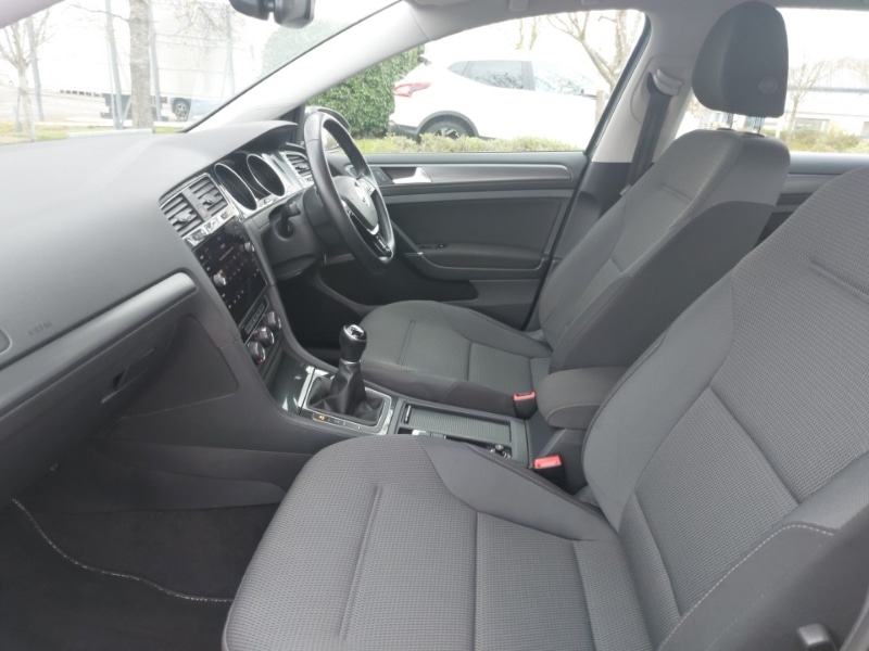 Used Volkswagen Golf 2018 for sale - 78169610: Photo 5