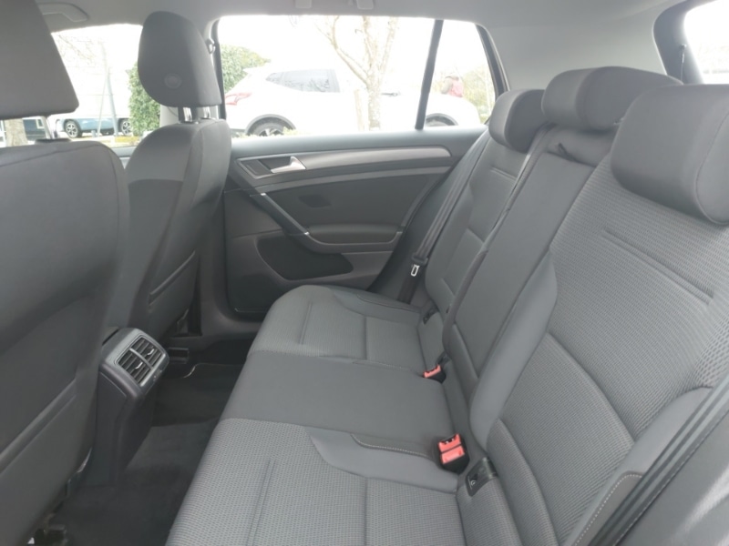 Used Volkswagen Golf 2018 for sale - 78169610: Photo 6