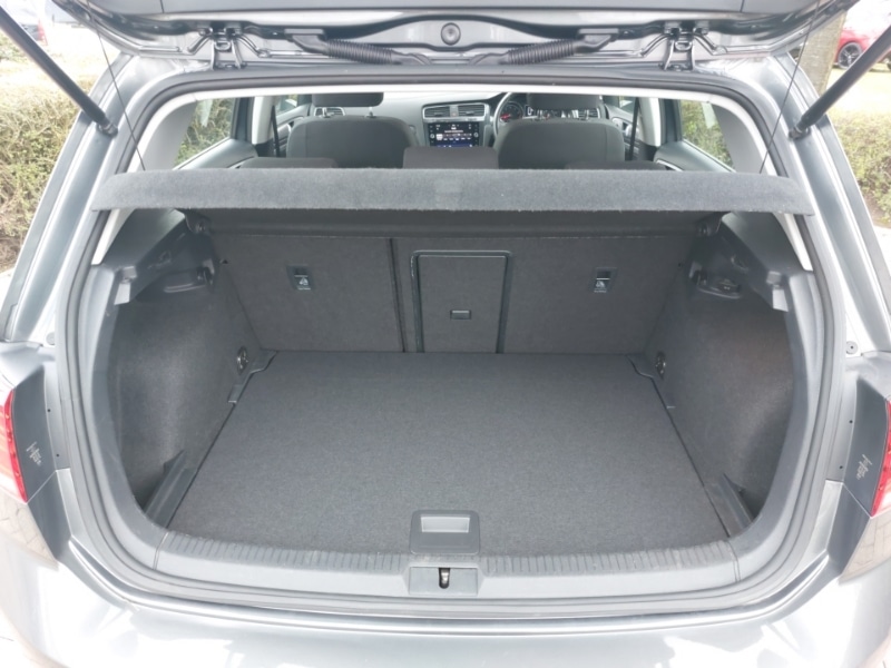 Used Volkswagen Golf 2018 for sale - 78169610: Photo 8