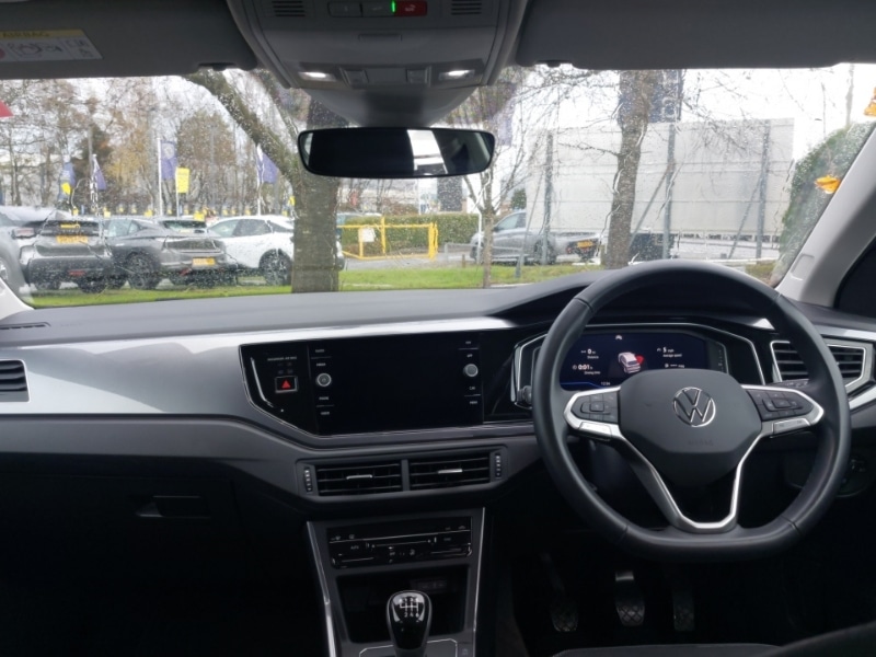 Used Volkswagen Taigo 2024 for sale - 76721937: Photo 2