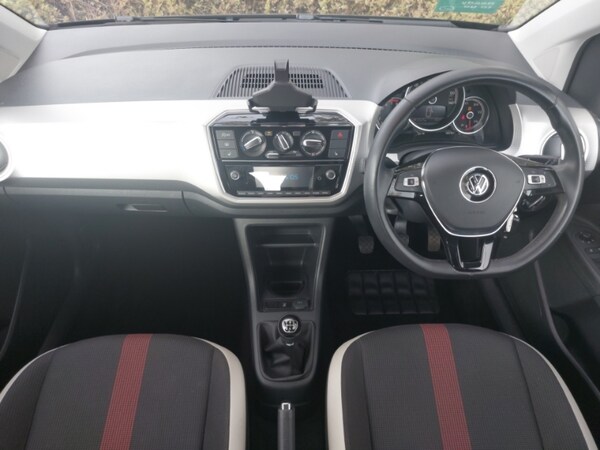 Used Volkswagen up! 2018 for sale - 76188078: Photo 2