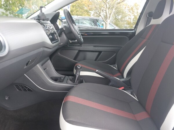 Used Volkswagen up! 2018 for sale - 76188078: Photo 5