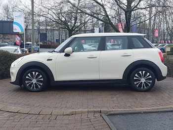 Used MINI Hatch 2019 for sale - 77433368: Photo