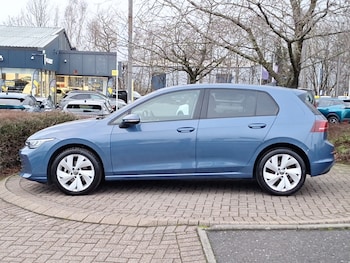Used Volkswagen Golf 2024 for sale - 76920463: Photo