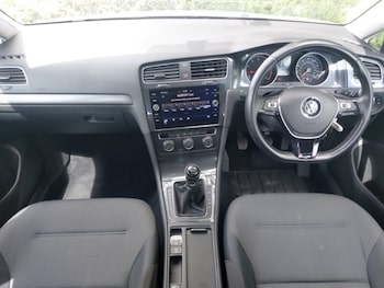 Used Volkswagen Golf 2018 for sale - 78816765: Photo