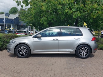 Used Volkswagen Golf 2018 for sale - 78816765: Photo