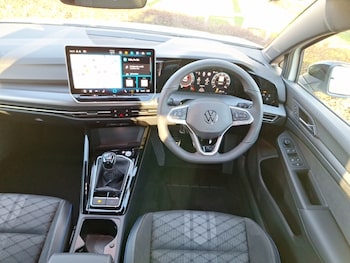 Used Volkswagen Golf 2025 for sale - 77095089: Photo