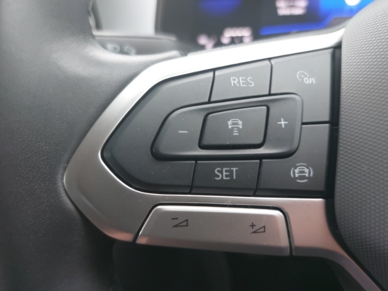 Used Volkswagen T-Roc 2023 for sale - 77028539: Photo 12