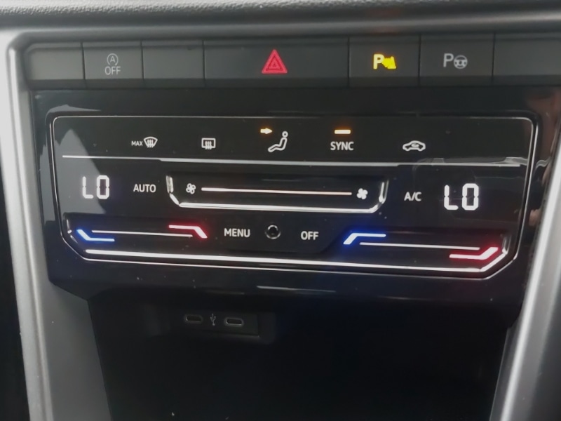 Used Volkswagen T-Roc 2023 for sale - 77028539: Photo 18