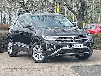 Used Volkswagen T-Roc 2023 for sale - 78225047: Photo