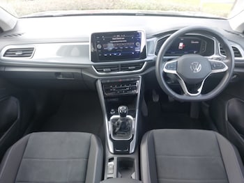 Used Volkswagen T-Roc 2023 for sale - 78225047: Photo