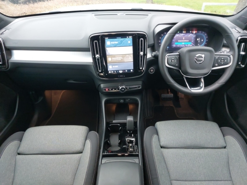 Used Volvo XC40 2024 for sale - 77767540: Photo 2