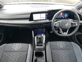 Used Volkswagen Golf 2023 for sale - 77652077: Photo