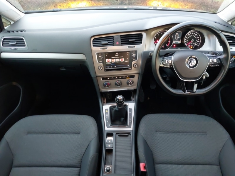 Used Volkswagen Golf 2016 for sale - 76947446: Photo 2