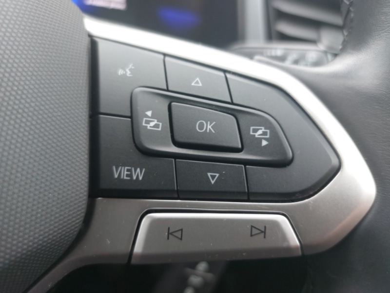 Used Volkswagen T-Roc 2023 for sale - 76471425: Photo 13