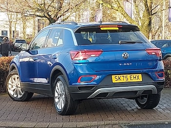 Used Volkswagen T-Roc 2025 for sale - 77123216: Photo
