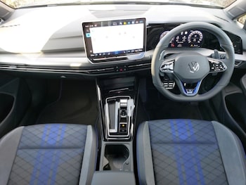 Used Volkswagen Golf 2025 for sale - 79603546: Photo