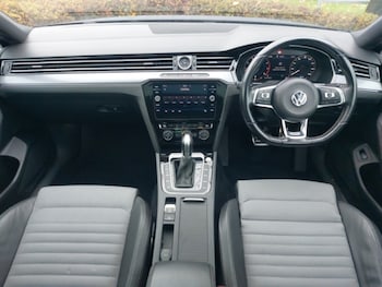 Used Volkswagen Passat 2018 for sale - 76560497: Photo