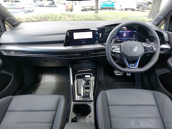Used Volkswagen Golf 2023 for sale - 75605574: Photo