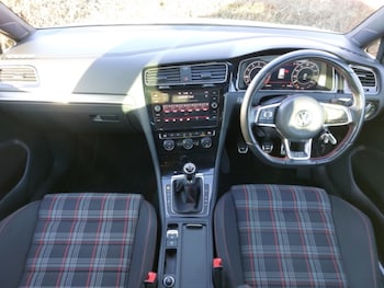 Used Volkswagen Golf 2019 for sale - 77428627: Photo