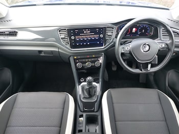 Used Volkswagen T-Roc 2019 for sale - 78664595: Photo