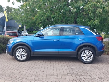 Used Volkswagen T-Roc 2023 for sale - 75470861: Photo