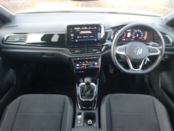 Used Volkswagen T-Roc 2023 for sale - 77197694: Photo