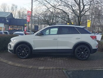 Used Volkswagen T-Roc 2023 for sale - 77197694: Photo
