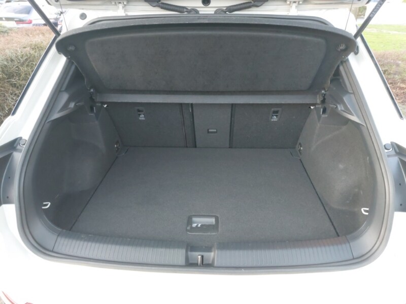 Used Volkswagen T-Roc 2023 for sale - 77197694: Photo 8