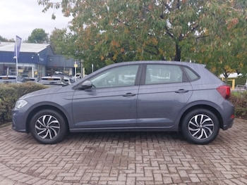 Used Volkswagen Polo 2024 for sale - 76191591: Photo
