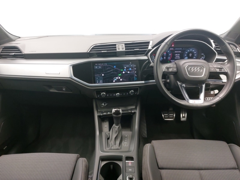 Used Audi Q3 2021 for sale - 76897793: Photo 2