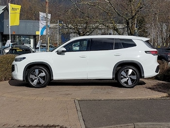 Used Volkswagen Touran 2025 for sale - 77874352: Photo