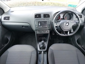 Used Volkswagen Polo 2017 for sale - 78225026: Photo