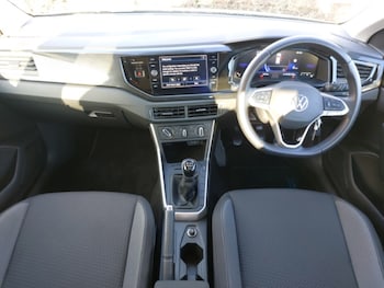 Used Volkswagen Polo 2024 for sale - 77126499: Photo