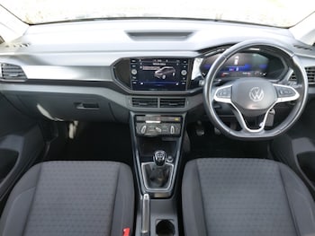 Used Volkswagen T-Cross 2023 for sale - 77716700: Photo