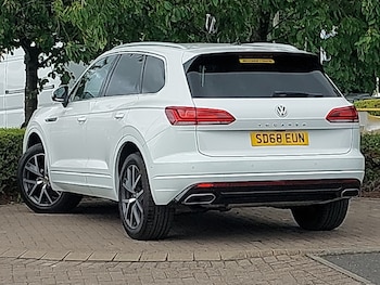Used Volkswagen Touareg 2018 for sale - 75409206: Photo
