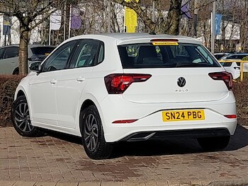 Used Volkswagen Polo 2024 for sale - 77702130: Photo