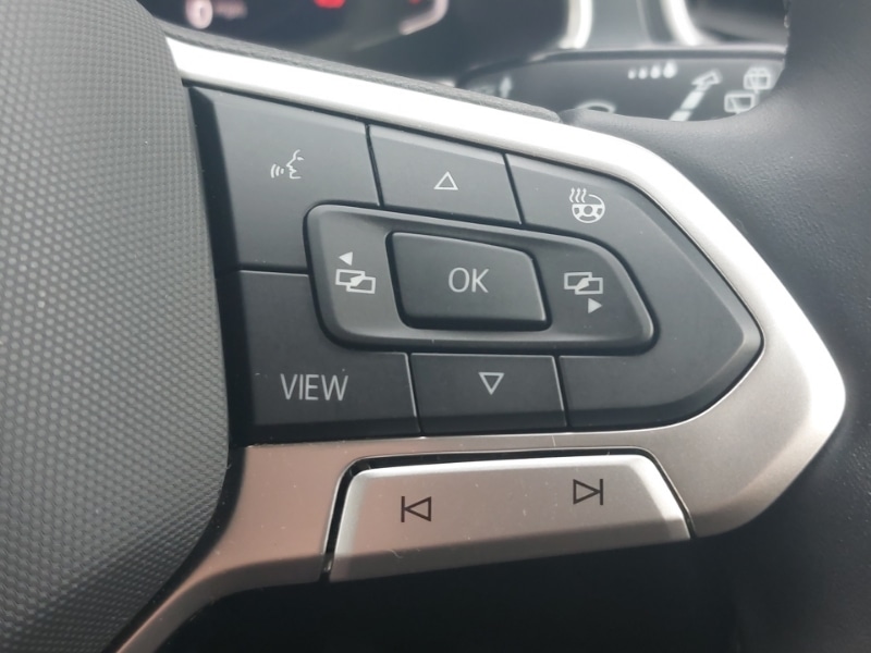 Used Volkswagen T-Roc 2023 for sale - 76583651: Photo 13