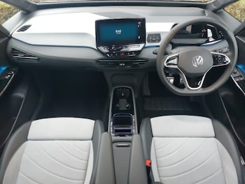 Used Volkswagen ID.3 2024 for sale - 76301907: Photo 2