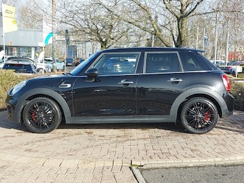 Used MINI Hatch 2018 for sale - 77847006: Photo