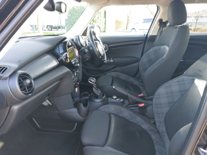 Used MINI Hatch 2018 for sale - 77847006: Photo 5