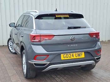 Used Volkswagen T-Roc 2024 for sale - 77034927: Photo