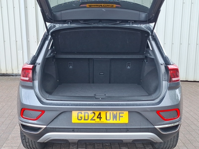 Used Volkswagen T-Roc 2024 for sale - 77034927: Photo 8