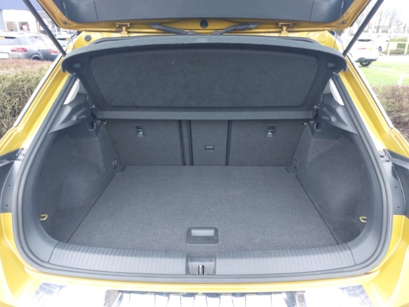 Used Volkswagen T-Roc 2019 for sale - 77645045: Photo 8