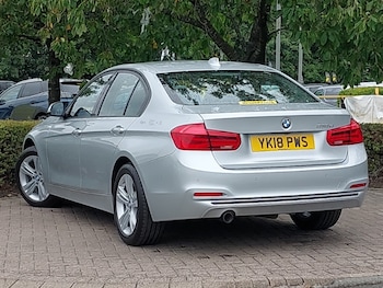 Used BMW 3 Series 2018 for sale - 75629075: Photo