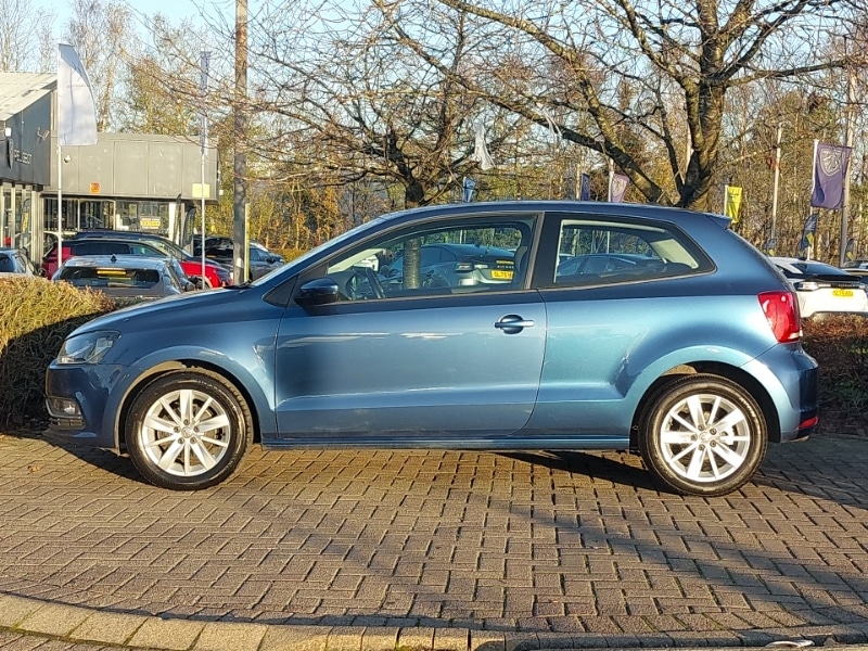 Used Volkswagen Polo 2015 for sale - 76602362: Photo 4