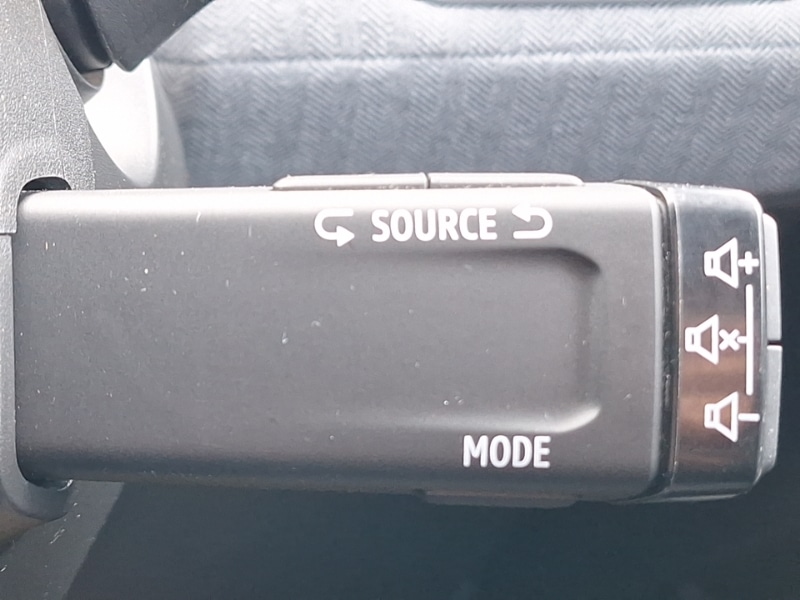 Used Renault Clio 2023 for sale - 76249820: Photo 17